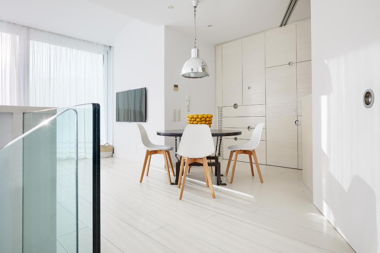 Canvas Apartments&Lofts กาดาเกส ภายนอก รูปภาพ