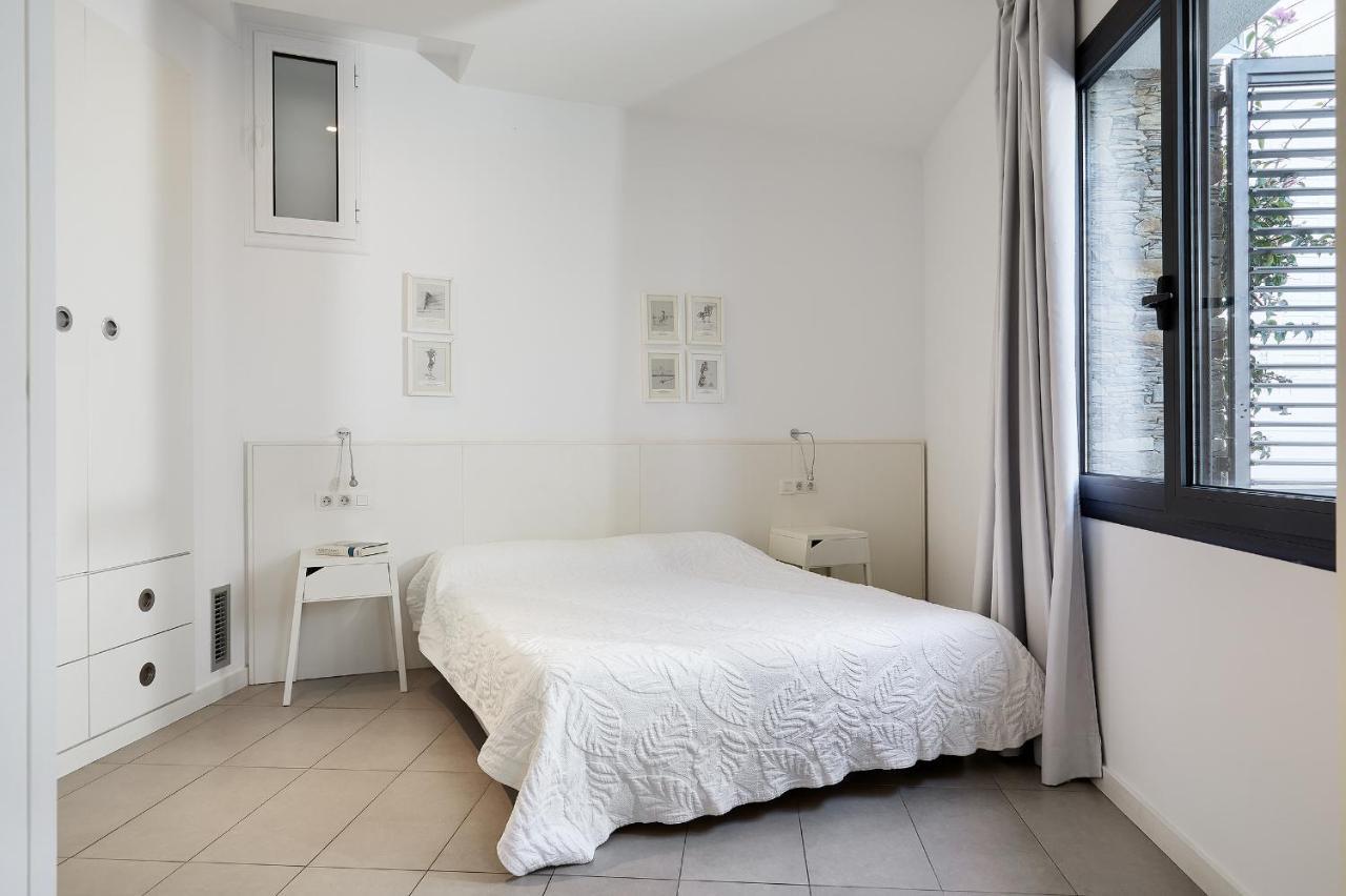 Canvas Apartments&Lofts กาดาเกส ภายนอก รูปภาพ