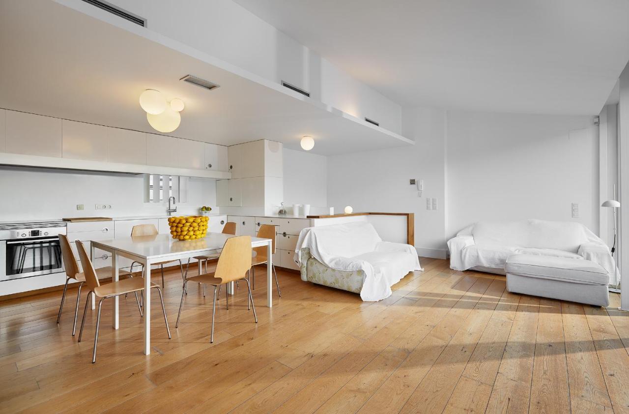 Canvas Apartments&Lofts กาดาเกส ภายนอก รูปภาพ