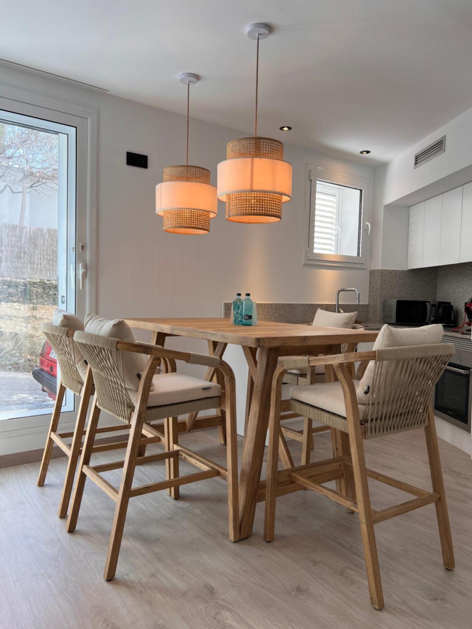 Canvas Apartments&Lofts กาดาเกส ภายนอก รูปภาพ